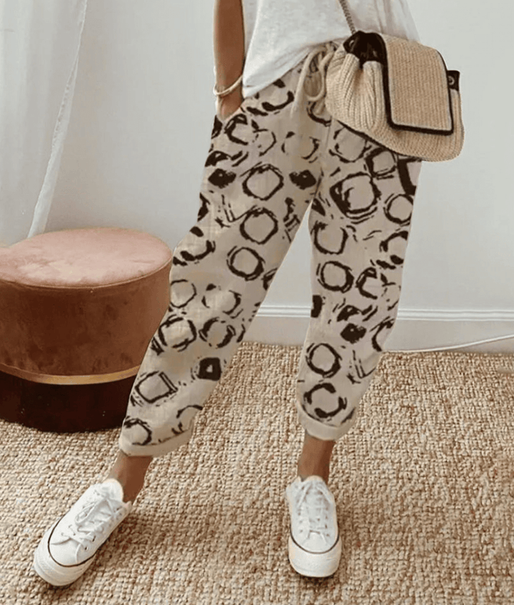 Amelia Claire | Flattering Fit Trouser With Print