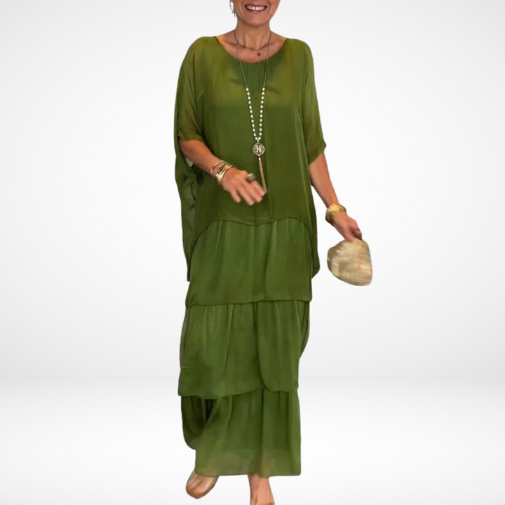 Evelyn | Solid Tiered Boho Maxi Dress with Batwing Sleeves and Round Neck
