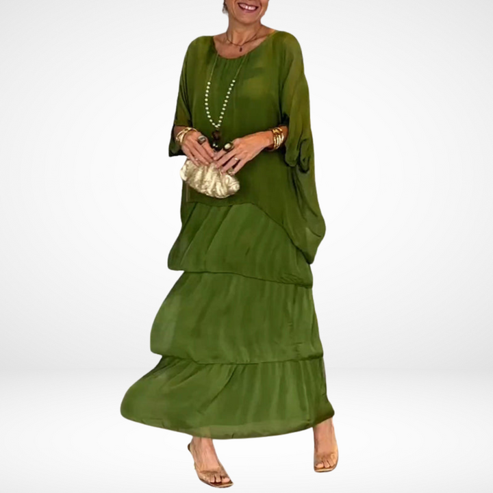 Evelyn | Solid Tiered Boho Maxi Dress with Batwing Sleeves and Round Neck