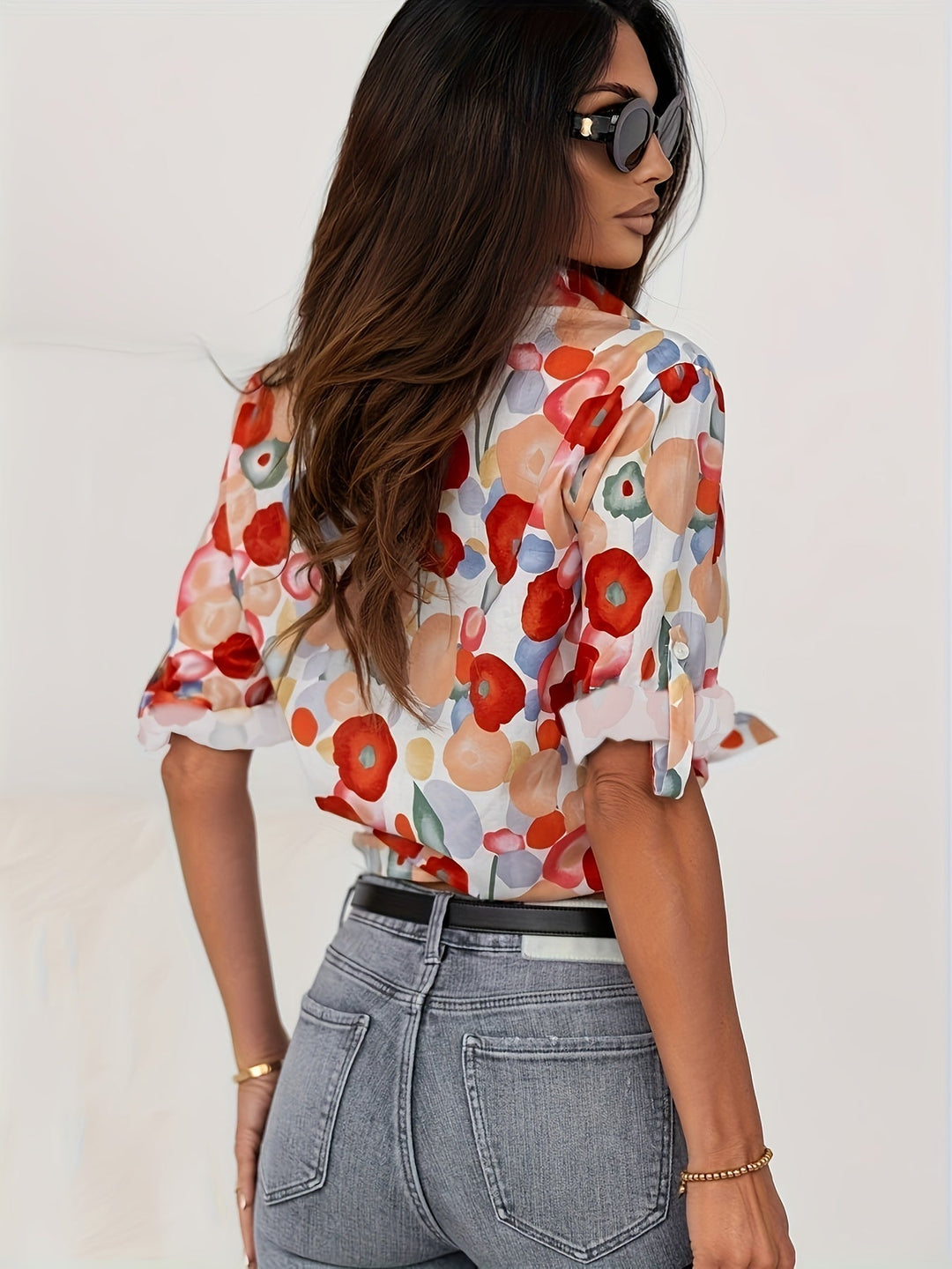 Linda | Colorful Floral Button Up Blouse with Long Sleeves and Collar