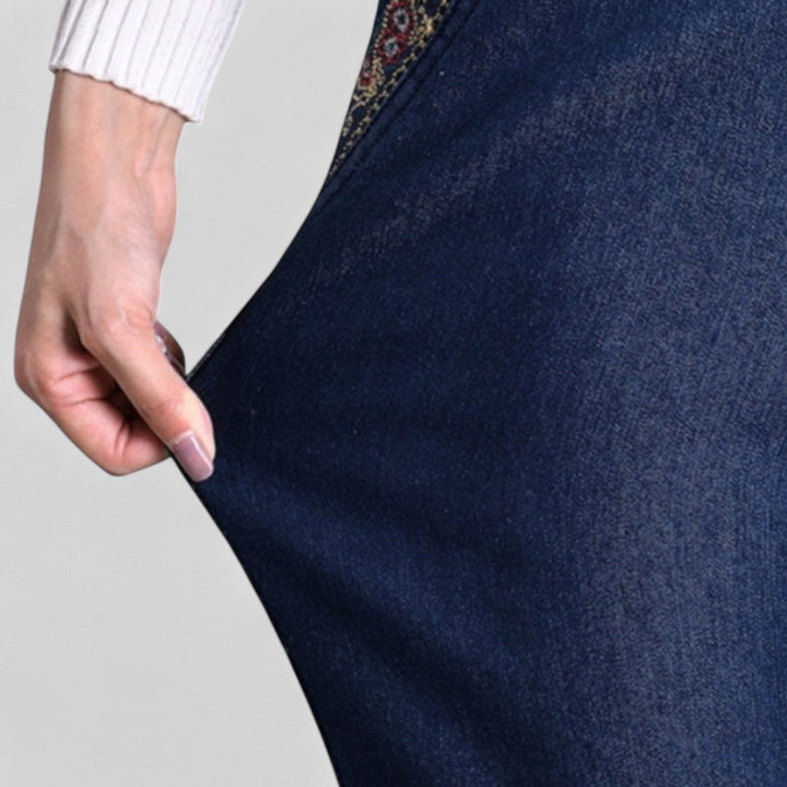 Amelia Claire | Women's Stretch Jeans, Side Pockets, Elastic Waist